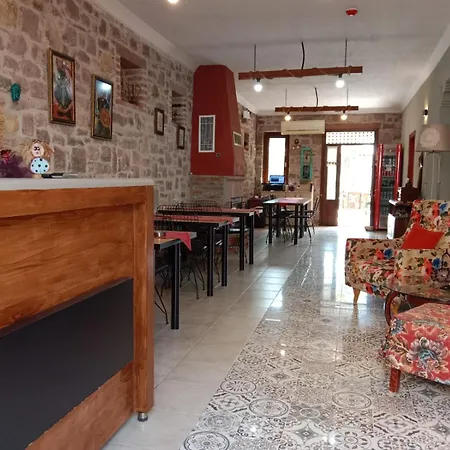Hotel Hayat Alti Ayvalı