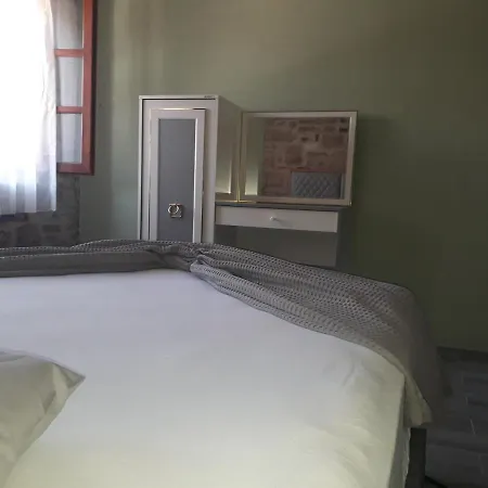 Hayat Alti Otel *